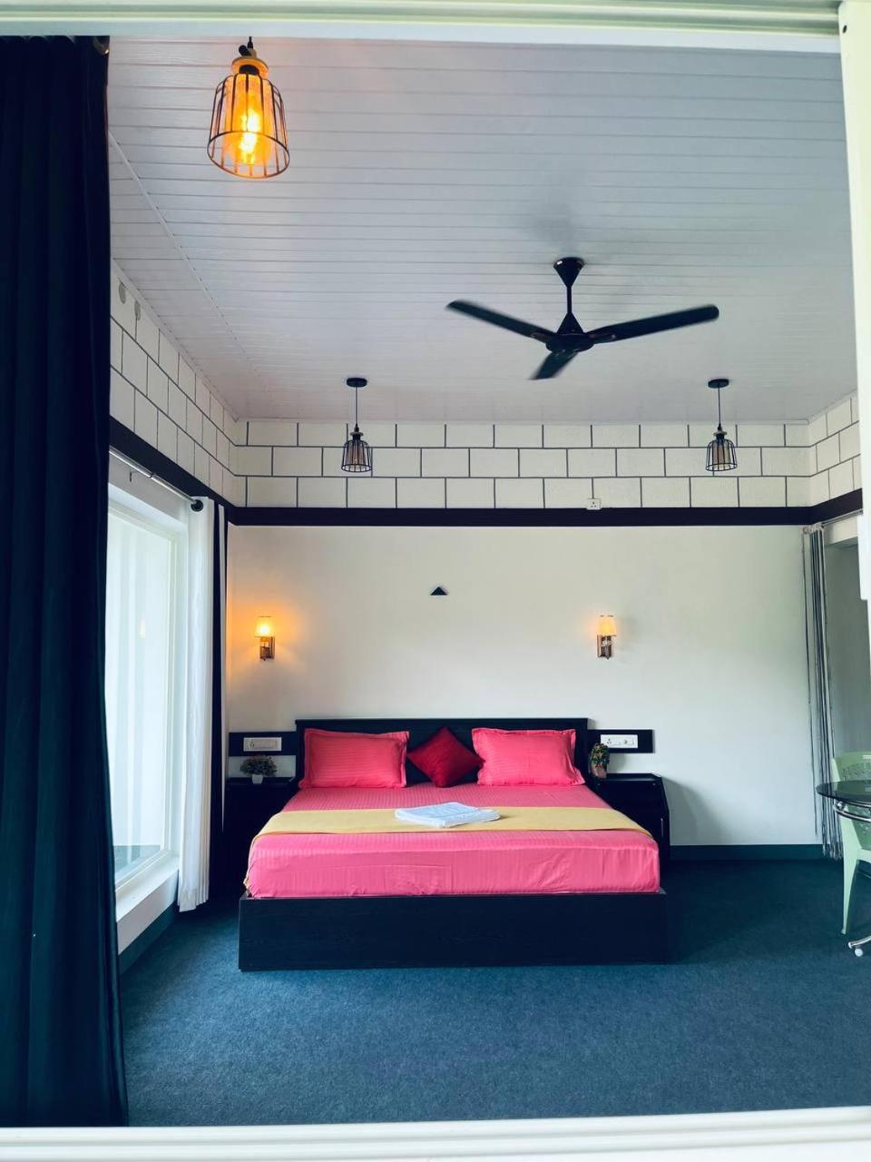 Linn View Home Stay มุนนาร์ ห้อง รูปภาพ