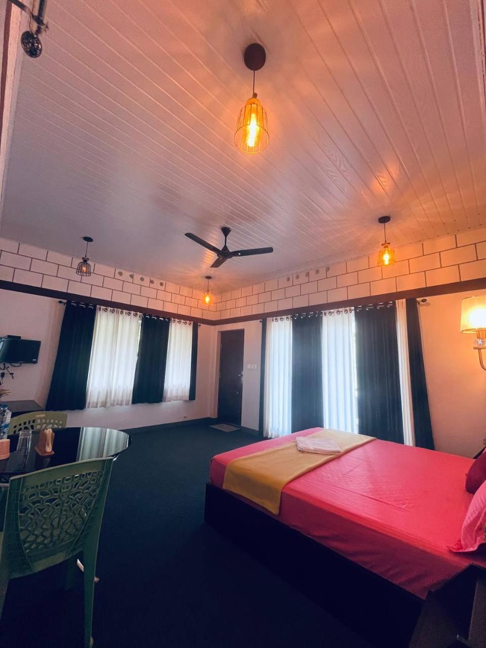 Linn View Home Stay มุนนาร์ ห้อง รูปภาพ