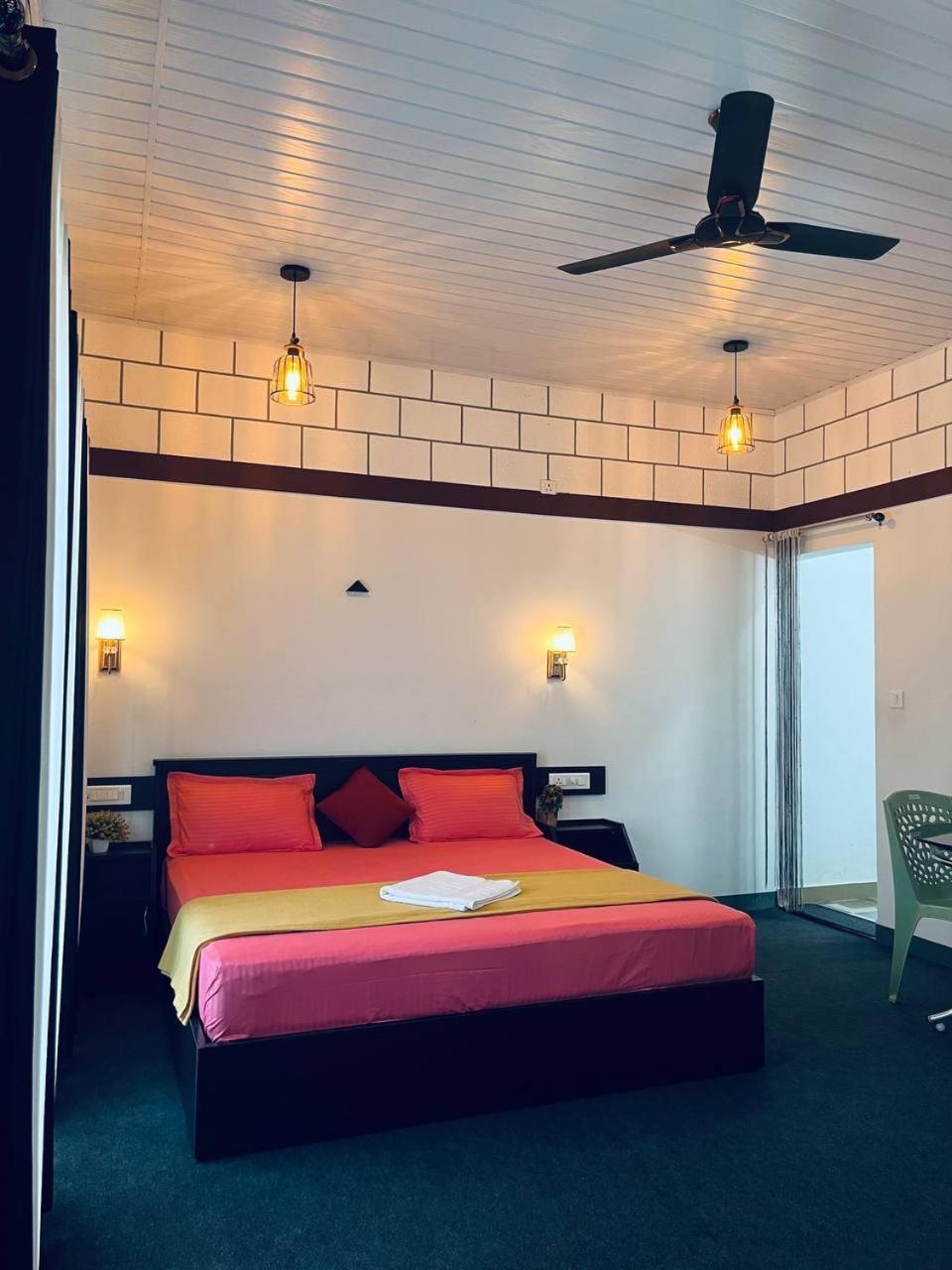 Linn View Home Stay มุนนาร์ ห้อง รูปภาพ