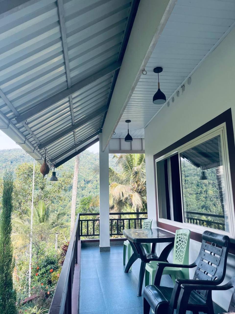 Linn View Home Stay มุนนาร์ ห้อง รูปภาพ